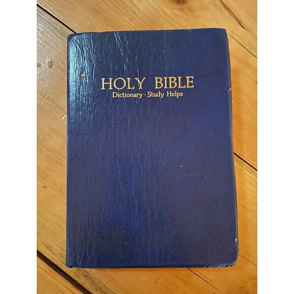 Holy Bible KJV. Red Letter Edition. Dictionary Study Help. Blue Cover. 1979 - Picture 1 of 4